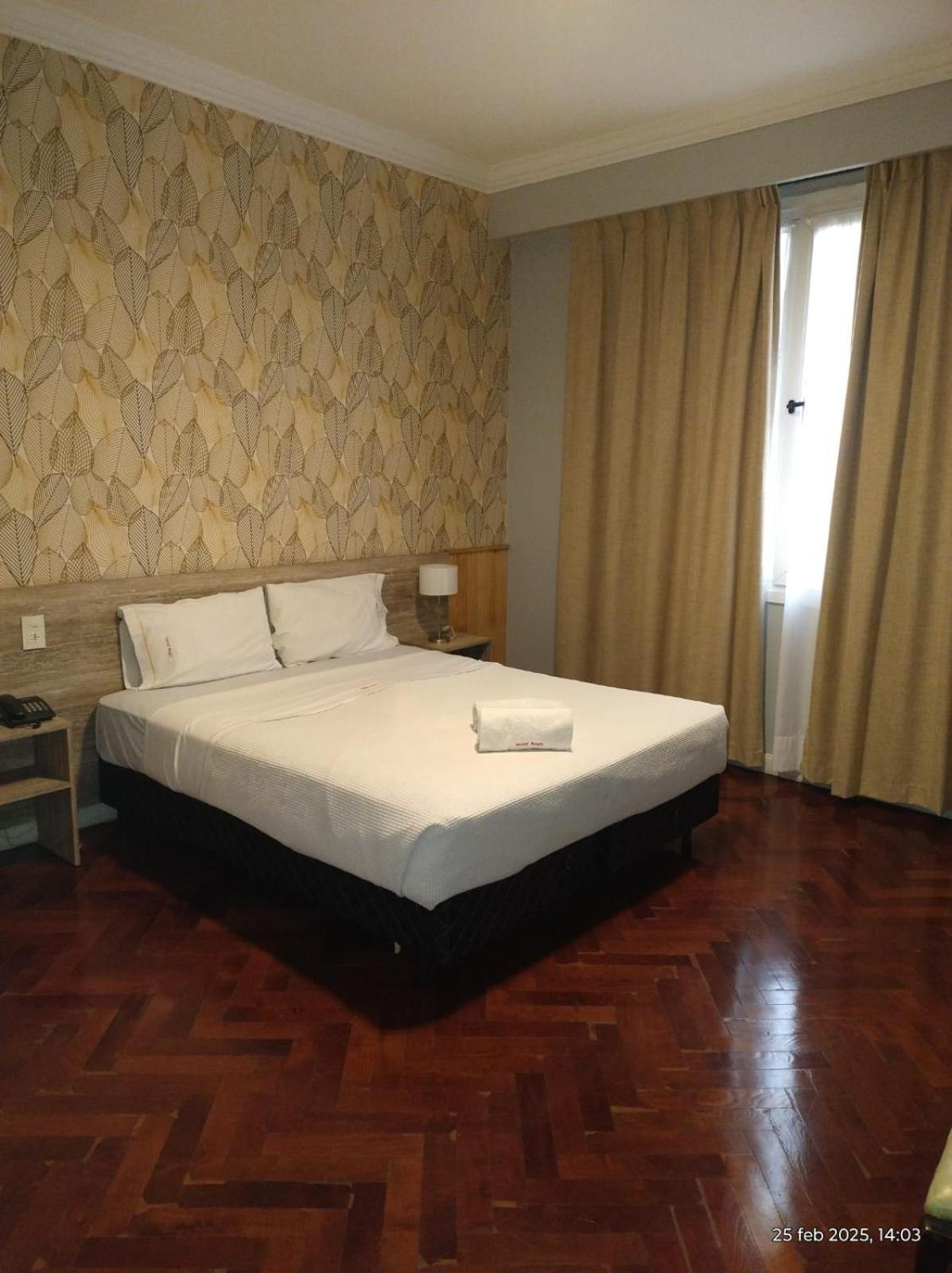 Hotel Regis Buenos Aires Exterior photo