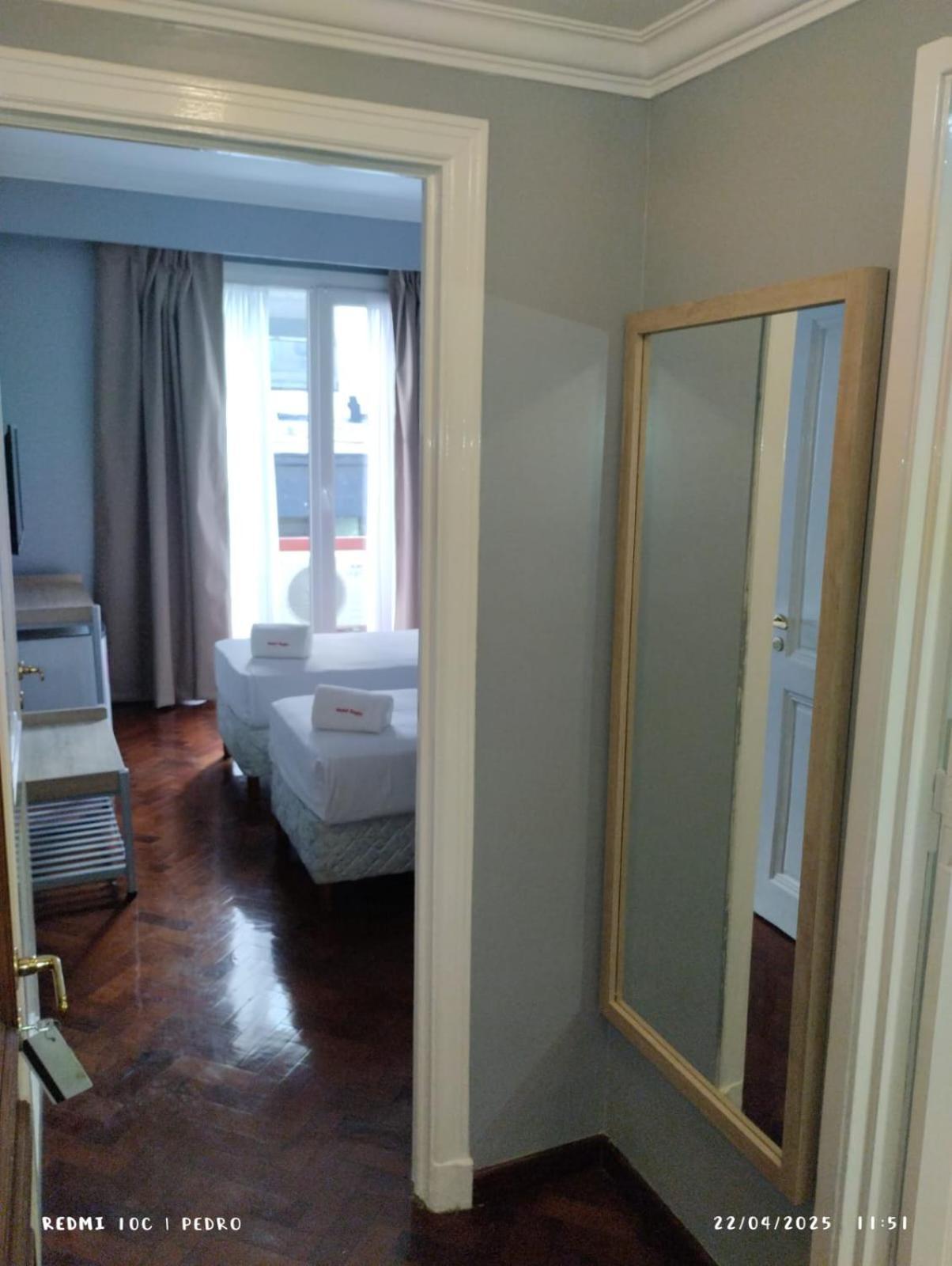 Hotel Regis Buenos Aires Exterior photo
